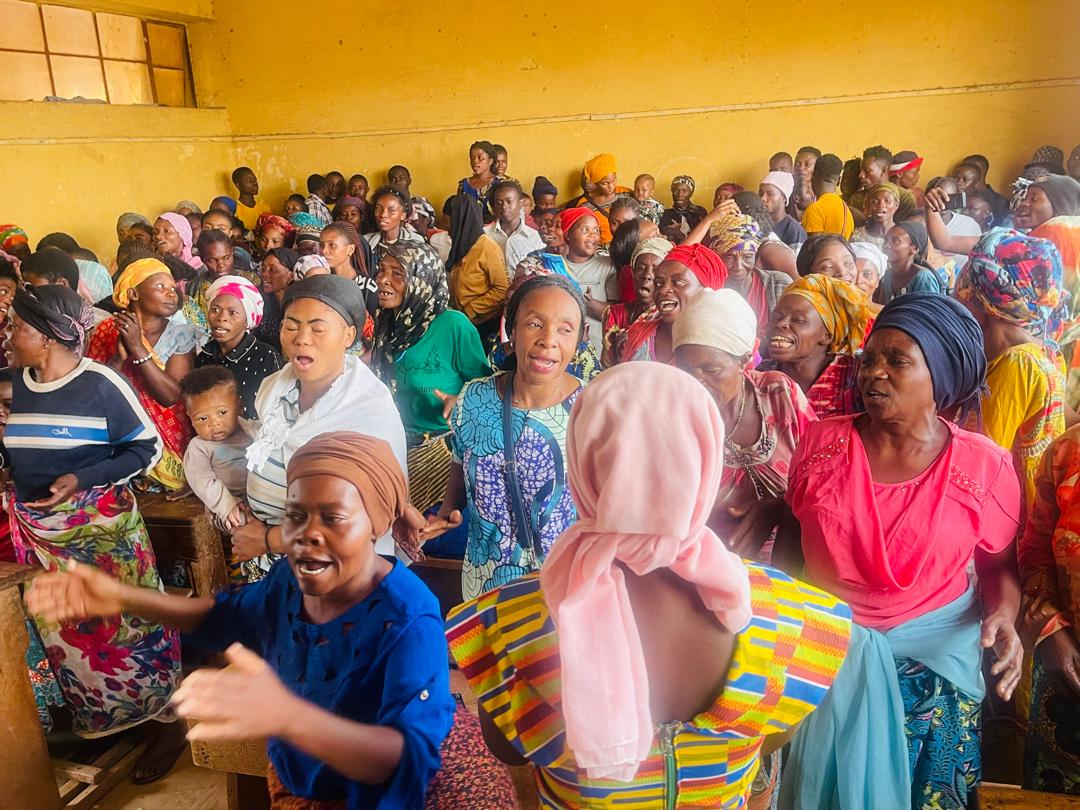 Bukavu : Marie-jeanne Zihalirwa visite les habitants de Funu à Kadutu