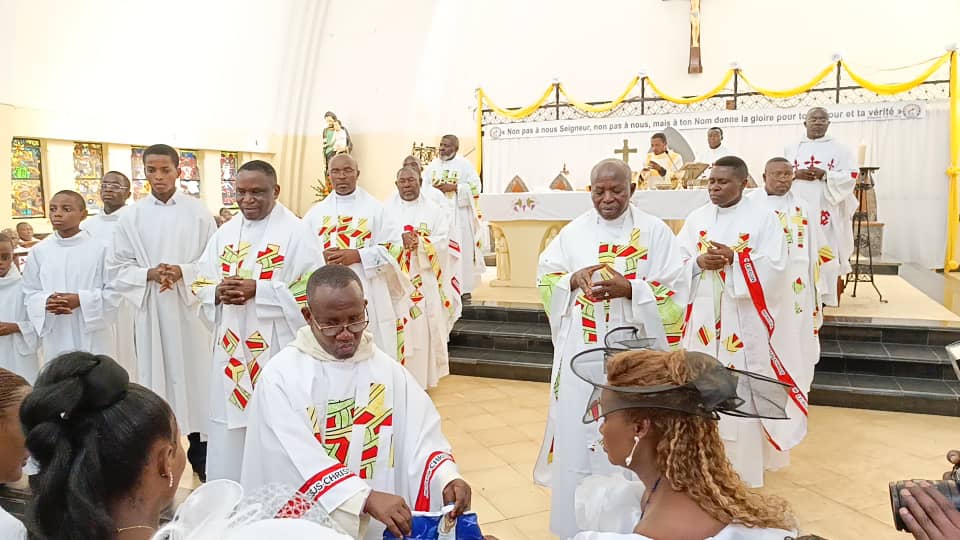 Bukavu : La famille Bugandwa remercie Mgr Maroy pour le soutien apporté à l’abbé Gyavira