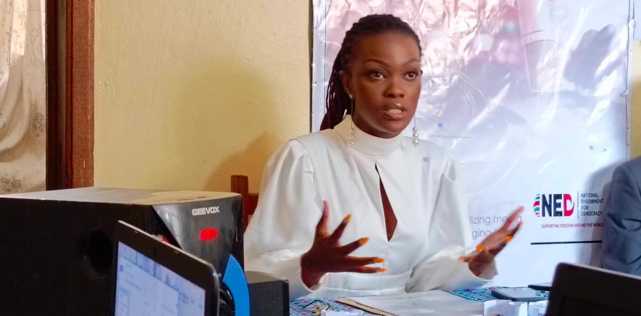 Bukavu : Deux jeunes femmes obtiennent une distinction après leur formation à l’ETJ