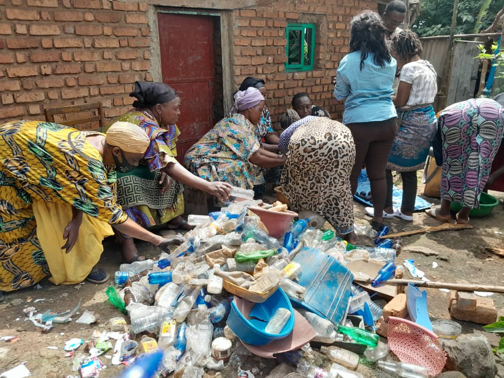 Sud-Kivu : 30 femmes se forment à l’éco-responsabilité pour protéger l’environnement